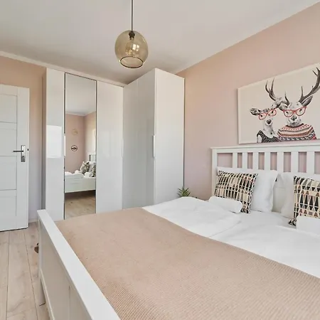 Comfortable 50 M2 With 1 Bedroom In By Renters *