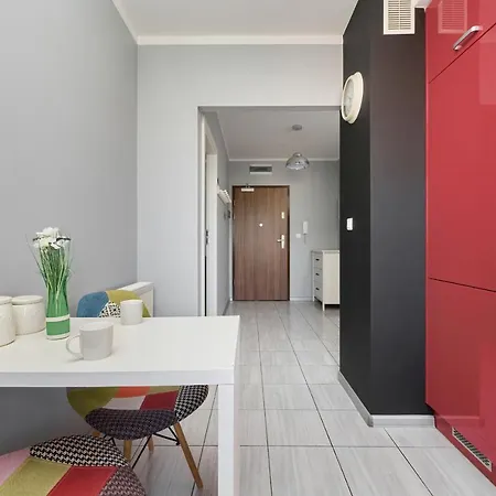Comfortable 50 M2 With 1 Bedroom In By Renters *