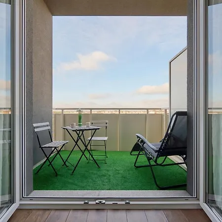 Comfortable 50 M2 With 1 Bedroom In By Renters Apartment Breslau
